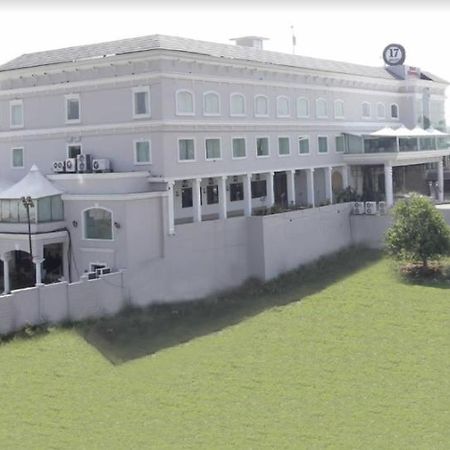 Hotel 17 Miles Jammu Exterior foto
