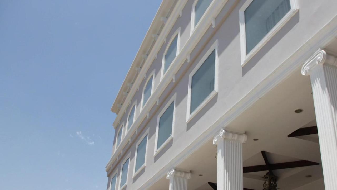 Hotel 17 Miles Jammu Exterior foto