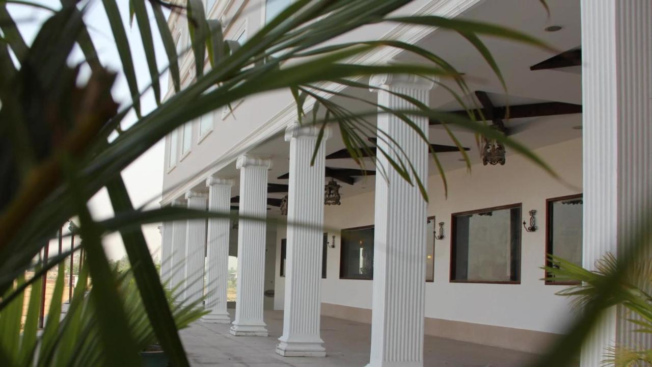 Hotel 17 Miles Jammu Exterior foto